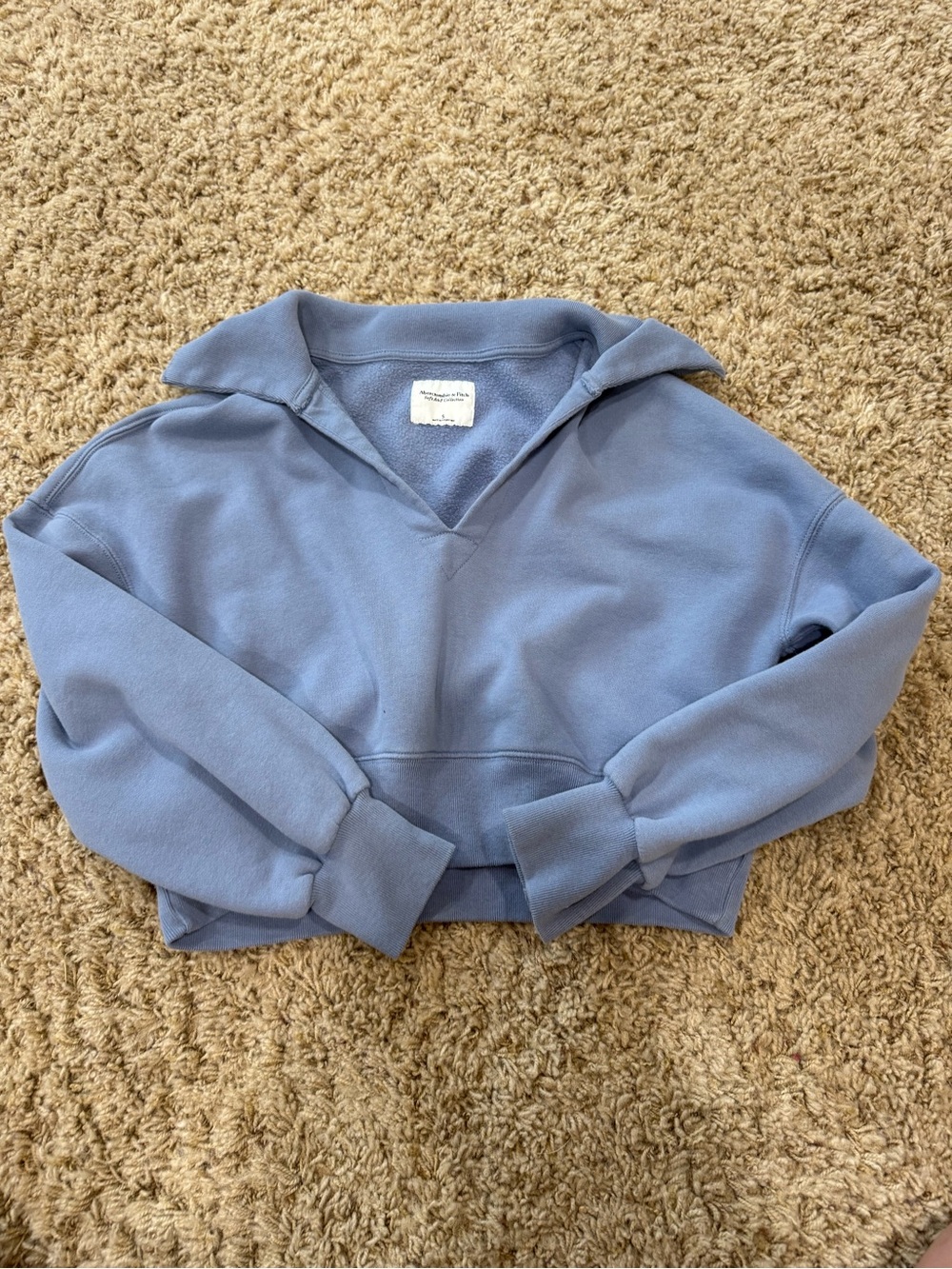 Abercrombie & Fitch Light Blue Cropped V‑Neck Pullover